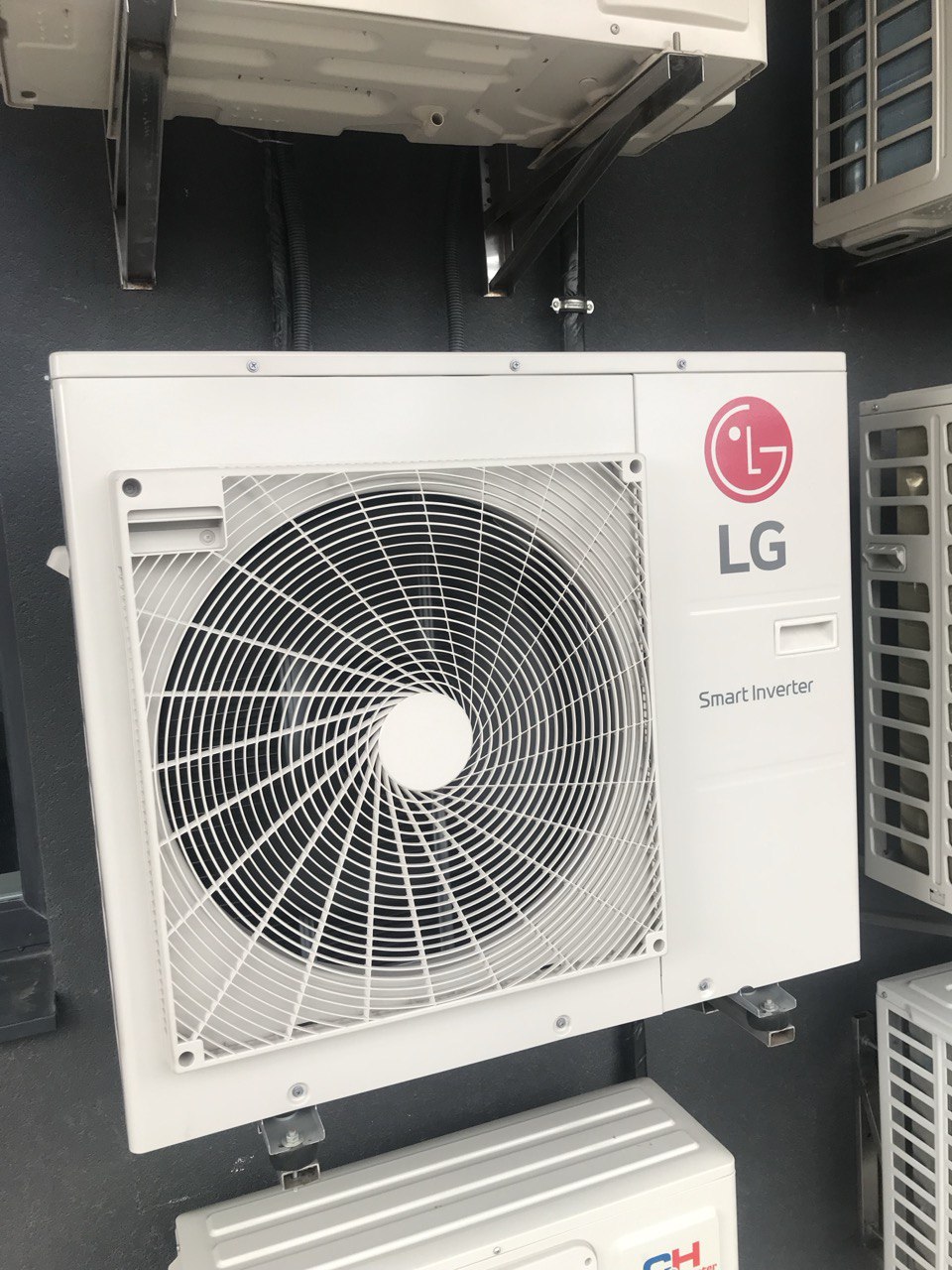 Монтаж VRF системи кондиціонування у квартирі